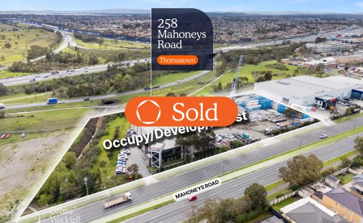 258 Mahoneys Road THOMASTOWN VIC 3074