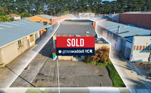 18 Charlton Avenue CHELTENHAM VIC 3192