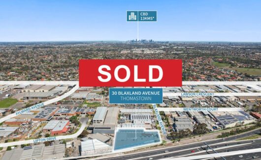 30 Blaxland Avenue THOMASTOWN VIC 3074