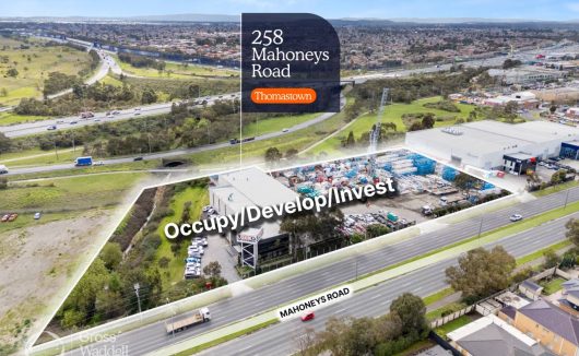 258 Mahoneys Road THOMASTOWN VIC 3074