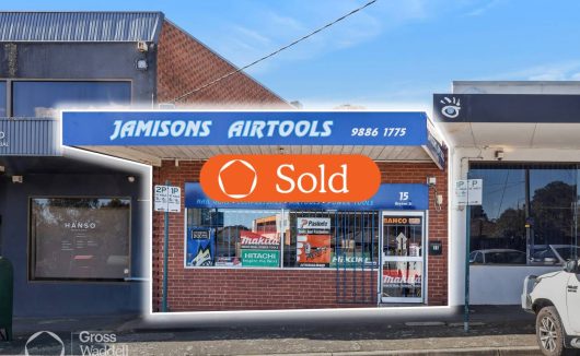 15 Royton Street BURWOOD VIC 3125