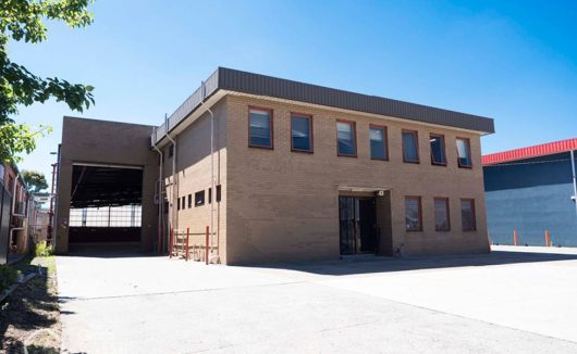 4 Edgecombe Court MOORABBIN VIC 3189