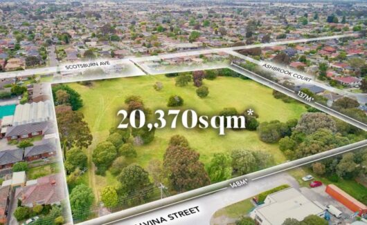 10 Alvina Street OAKLEIGH SOUTH VIC 3167